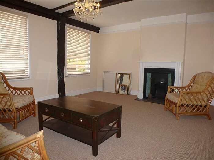 2 Bedroom Maisonette To Rent In High Street, Lowestoft, NR32