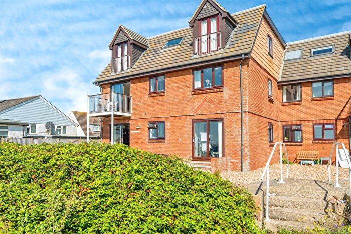 2 Bedroom Flat For Sale In Elmer Road, Bognor Regis, PO22