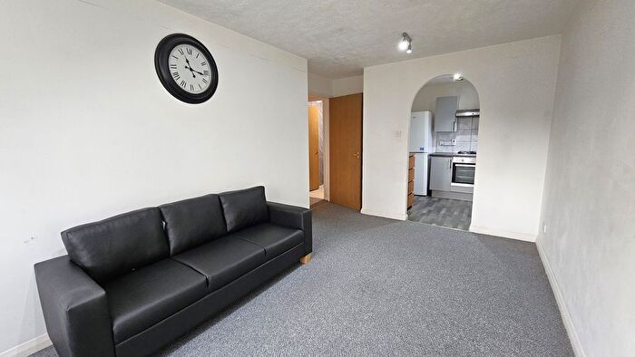 1 Bedroom Flat To Rent In Turner Close, Wembley, HA0