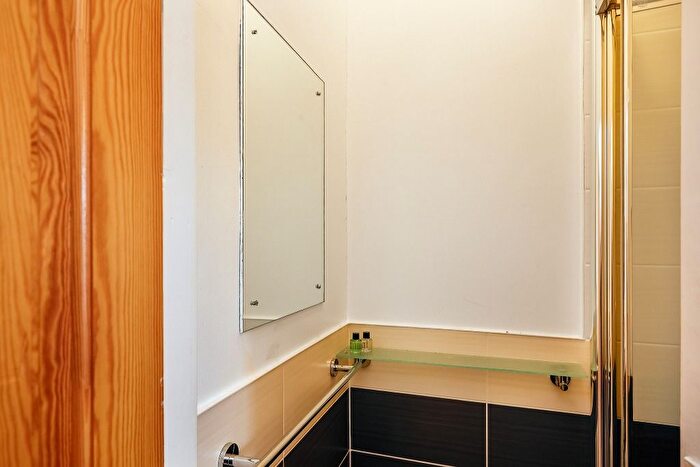 1 Bedroom Flat To Rent In Smithfield Street, Gorgie, Edinburgh, EH11