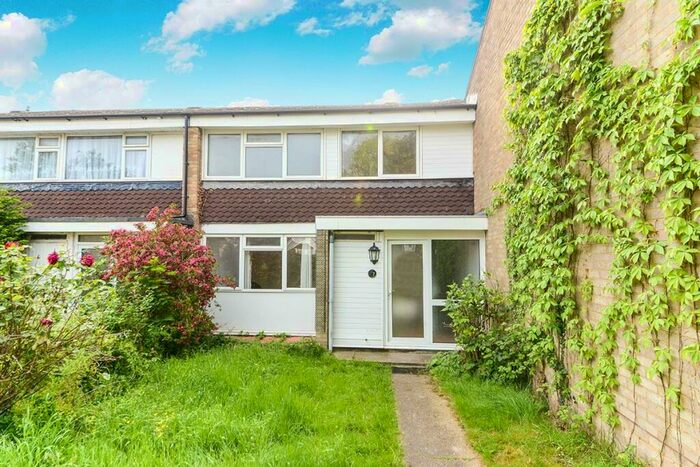 3 Bedroom Terraced House To Rent In Stevenage Rise, Hemel Hempstead, Hertfordshire, HP2