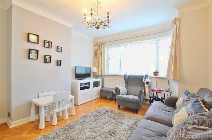 2 Bedroom Maisonette To Rent In Hexham Gardens, Isleworth, TW7