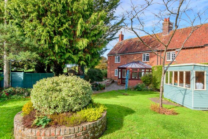 4 Bedroom End Of Terrace House For Sale In The Gardens, Shroton, Blandford Forum, Dorset, DT11