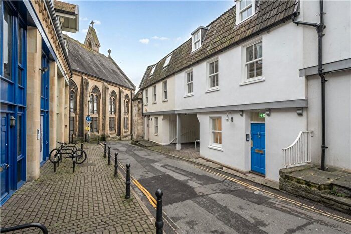 2 Bedroom Apartment To Rent In Palace Yard Mews, Bath, BA1