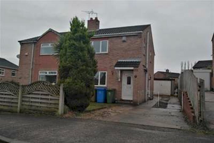 3 Bedroom Semi-Detached House To Rent In Romsey Place, Mansfield NG19