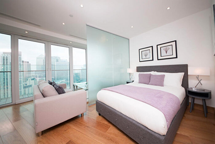 Flat To Rent In Arena Tower, London, E14