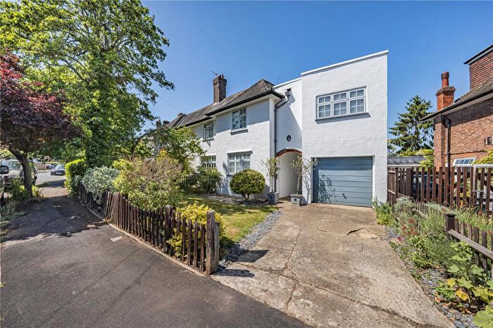 5 Bedroom Semi-Detached House For Sale In Laburnum Grove, New Malden, KT3