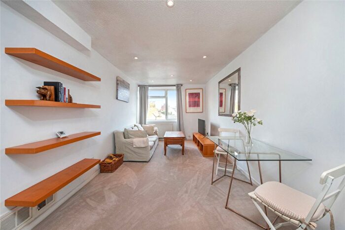 1 Bedroom Flat To Rent In Grove Road, Barnes, SW13