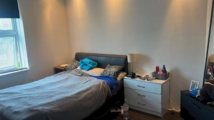 4 Bedroom Detached House To Rent In Hazelbury Crescent, Luton, LU1