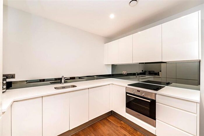 2 Bedroom Flat To Rent In Wharf Street, Greenwich, SE8