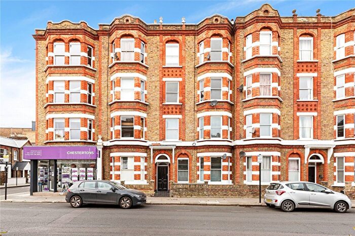 2 Bedroom Flat For Sale In Munster Road, Fulham, SW6