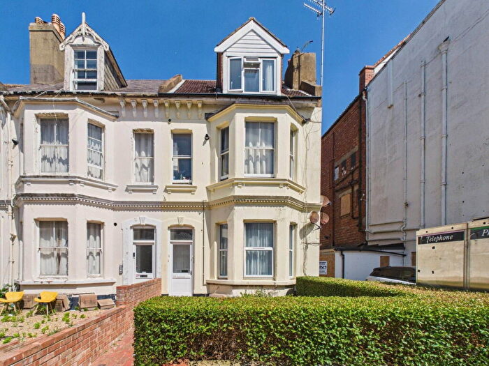 1 Bedroom Flat For Sale In Rowlands Road, Heene, BN11