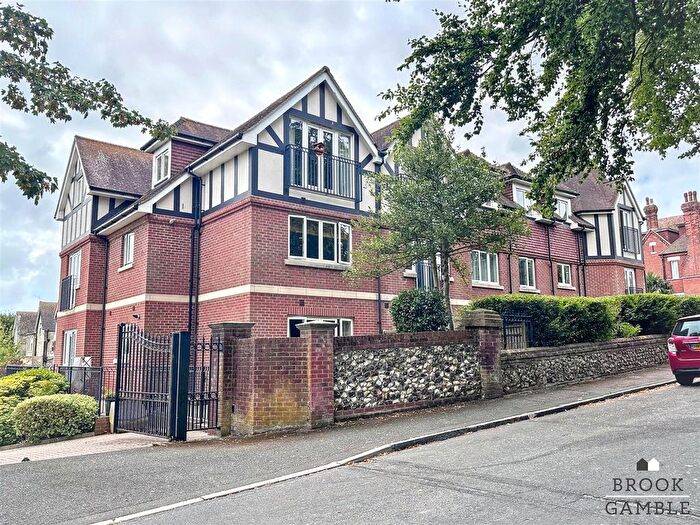 2 Bedroom Flat To Rent In Carew Road, Eastbourne, BN21
