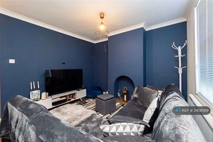 2 Bedroom Terraced House To Rent In Clarence Road, Sutton, SM1