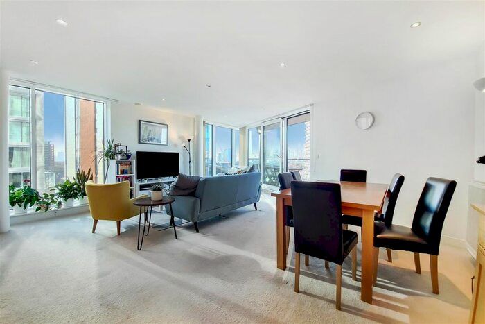 3 Bedroom Flat For Sale In Ross Apartments, Royal Victoria Dock, E16