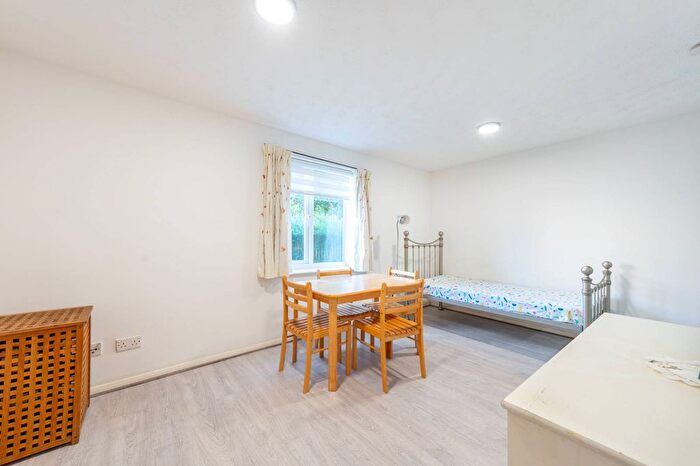 Studio To Rent In Elmore Close, Alperton, Wembley, HA0