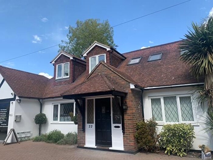 1 Bedroom Flat To Rent In Chobham, Surrey, GU24