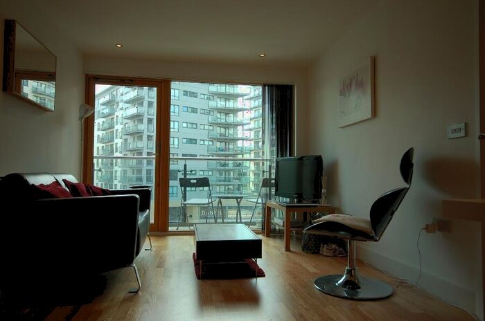 1 Bedroom Apartment To Rent In La Salle, Leeds Dock, City Centre, LS10