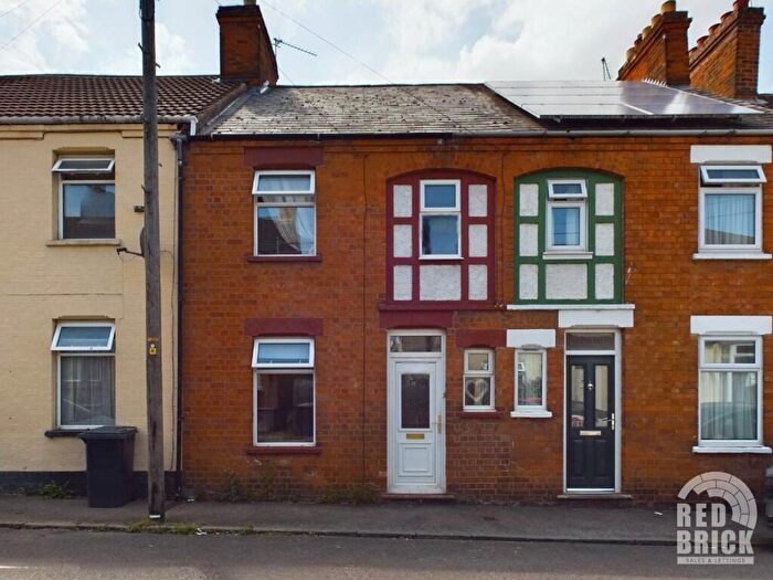 3 Bedroom Terraced House For Sale In Dale Street, Rugby, Warwickshire, CV21