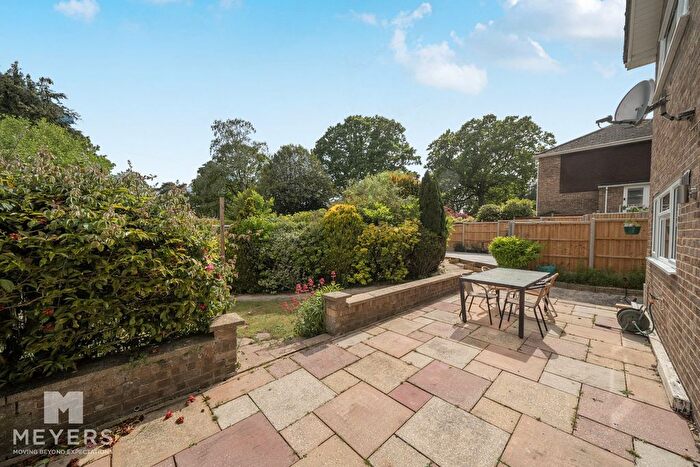 2 Bedroom Flat For Sale In Birkdale Court, Broadstone, BH18