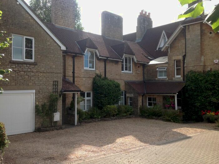 1 Bedroom Flat To Rent In Springfield Road, Swindon, SN1