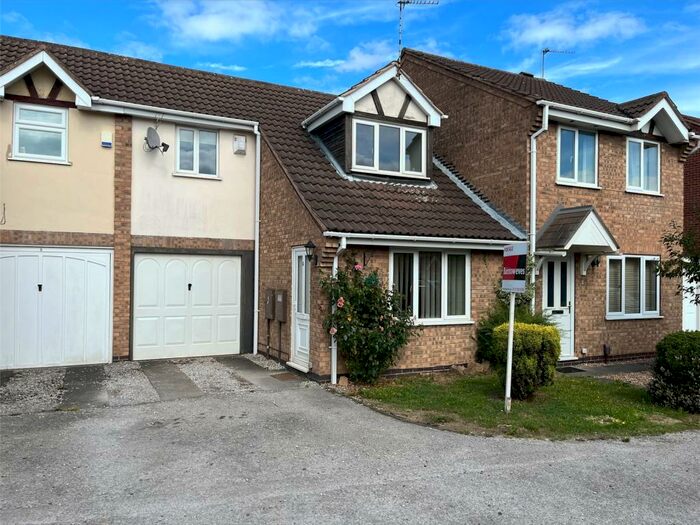 3 Bedroom Semi-Detached House To Rent In Rushy Close, Wollaton, NG8