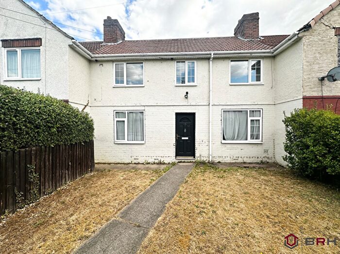 3 Bedroom Terraced House For Sale In Staveley Street, Doncaster, DN12