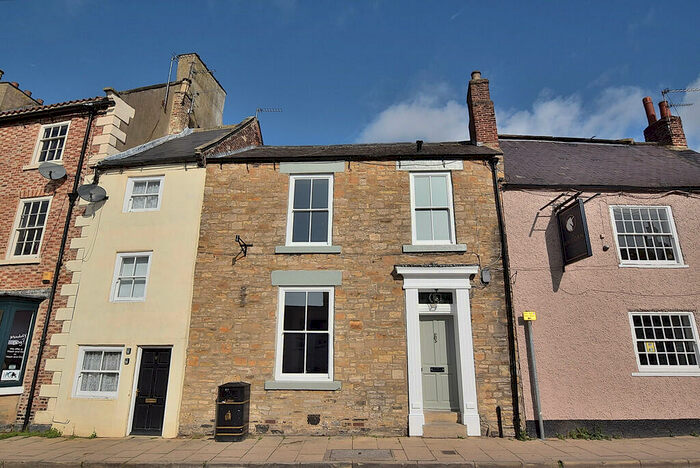 3 Bedroom Terraced House For Sale In Newbiggin, Richmond, DL10