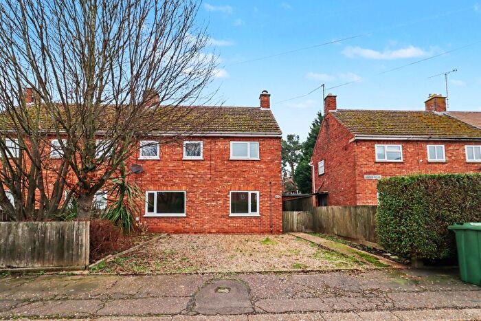 3 Bedroom Semi Detached House For Sale In Jarvis Road, King's Lynn, Norfolk, PE30