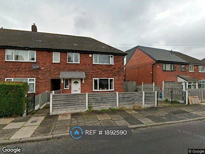 3 Bedroom End Terrace House To Rent In Lynton Road, Bolton, BL3