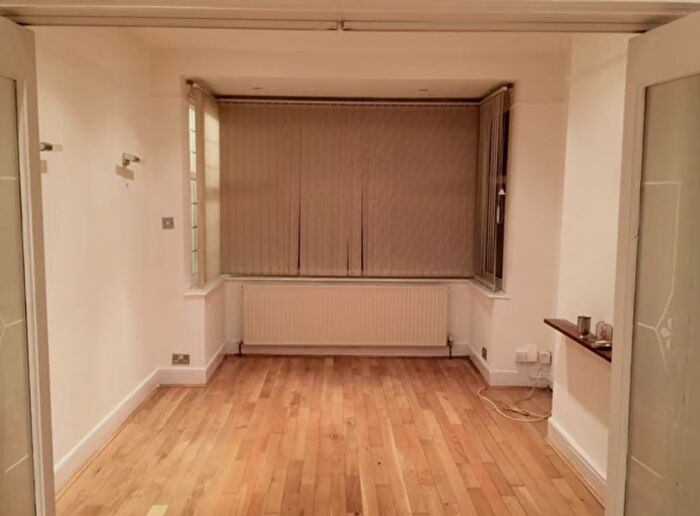 4 Bedroom Terraced House To Rent In Norman Road, Surrey, CR7