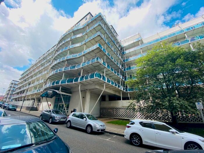 2 Bedroom Flat To Rent In Platinum House Harrow, HA1