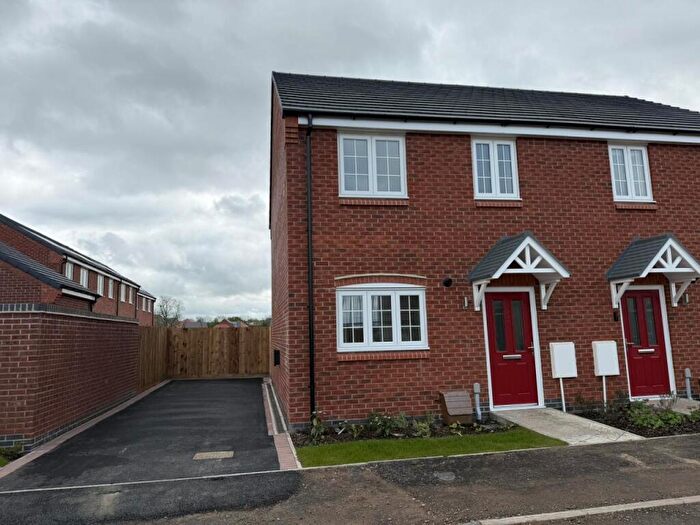 3 Bedroom Semi-Detached House To Rent In Bechstein Close, Hinckley, LE10