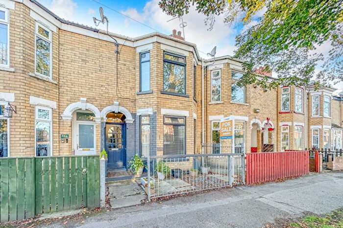 3 Bedroom Terraced House For Sale In Westcott Street, Hull, HU8