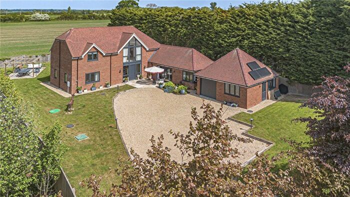 4 Bedroom Detached House For Sale In Stadhampton, Oxfordshire, OX44