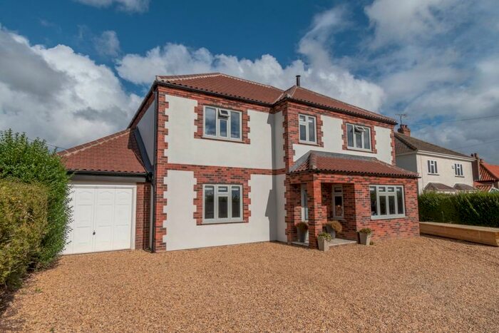 5 Bedroom Detached House For Sale In Mill Road, Wells-next-the-Sea, NR23