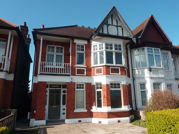 2 Bedroom Flat To Rent In Lynton Road, London, W3
