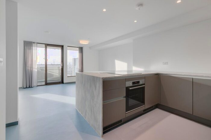 3 Bedroom Apartment To Rent In Balfron Tower, St Leonards Road, Poplar, E14