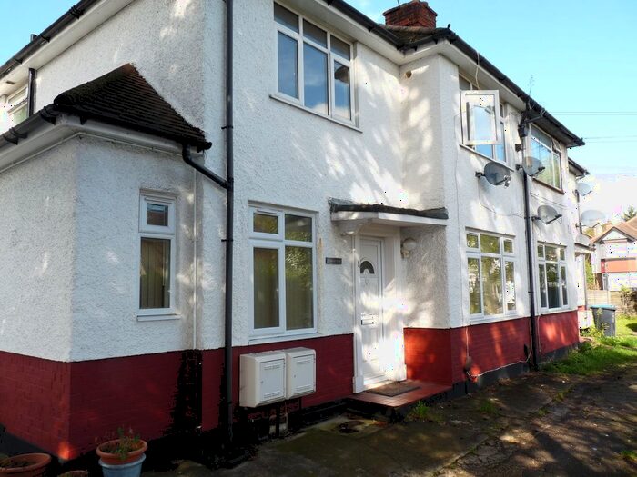 2 Bedroom Maisonette To Rent In Draycott Avenue, Kenton, HA3