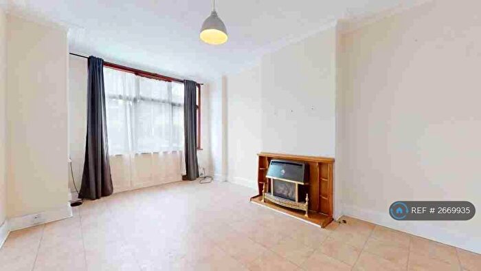3 Bedroom Terraced House To Rent In Close To Davidson Road, Croydon, CR0