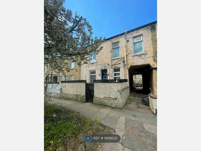 4 Bedroom Terraced House To Rent In Granton Street, Bradford, BD3