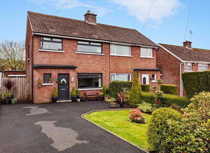 3 Bedroom Semi-Detached House For Sale In Roddens Crescent, Belfast, BT5