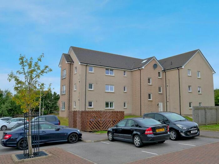 2 Bedroom Flat To Rent In Broadshade Drive, Ground Floor, AB32