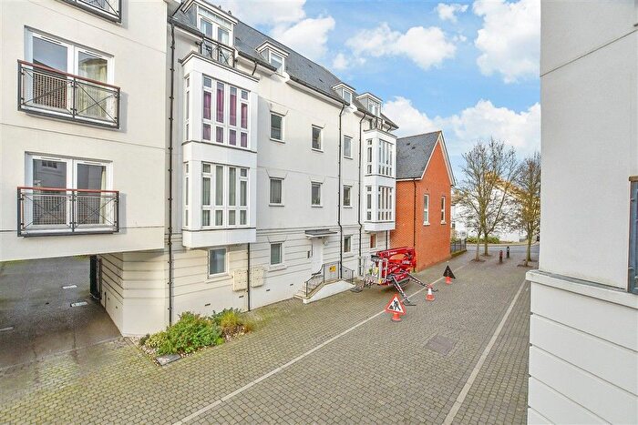 1 Bedroom Flat For Sale In Old Watling Street, Canterbury, Kent, CT1