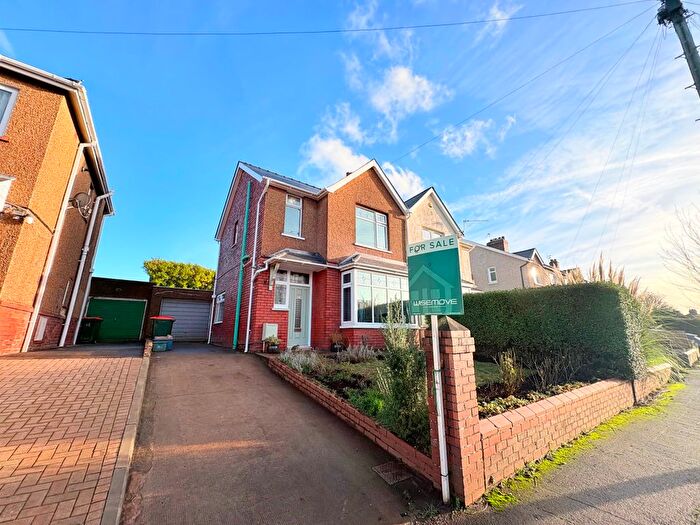 3 Bedroom Semi-Detached House For Sale In Cornwall Road, Newport, NP19