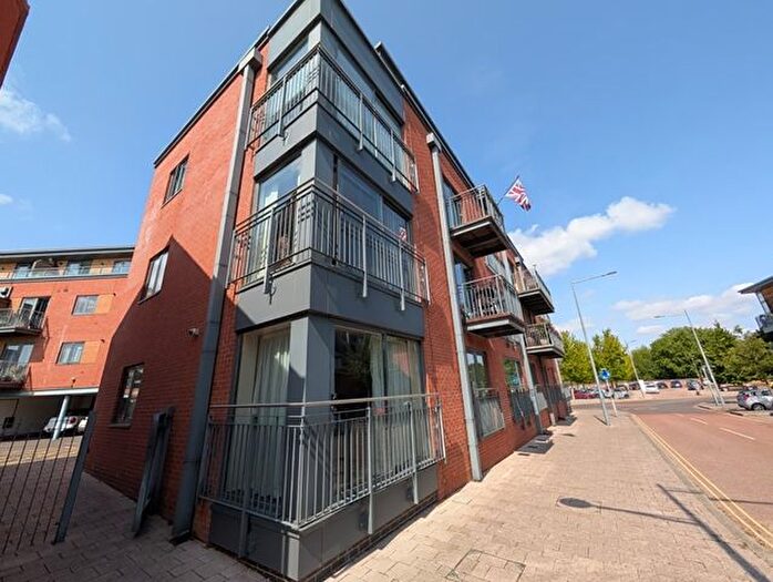 2 Bedroom Flat To Rent In Bradley Court, Crossley Road, Worcester, WR5