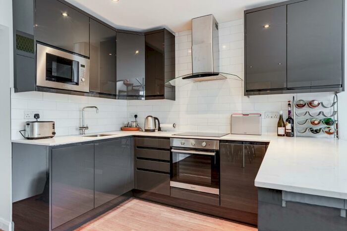 1 Bedroom Apartment To Rent In Southwood Lawn Road, Highgate, N6