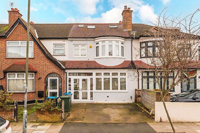 4 Bedroom Property For Sale In Edgehill Road, Tooting, CR4
