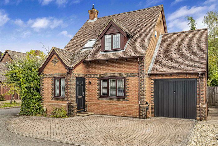 3 Bedroom Detached House For Sale In Stretton Close, Bradfield Southend, RG7