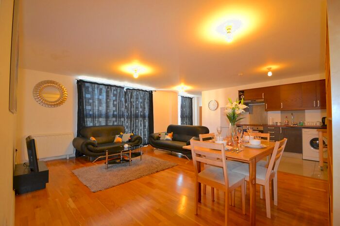 2 Bedroom Flat To Rent In Tyler Street, London, SE10